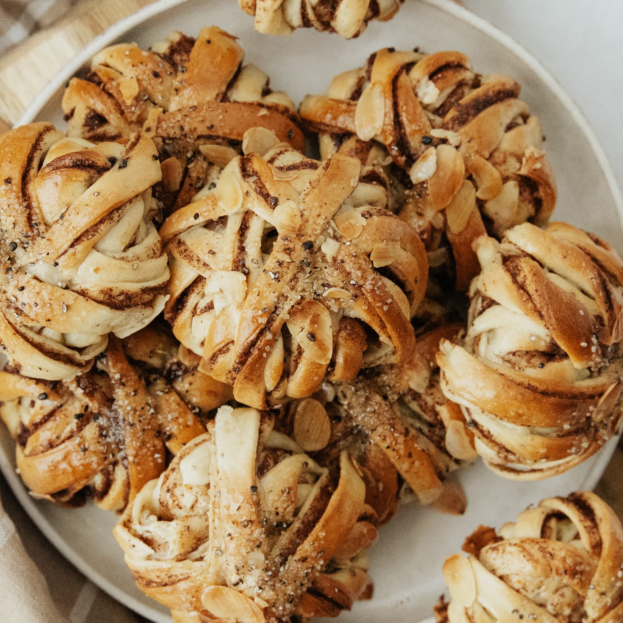 Vegan Cardamom Orange Buns