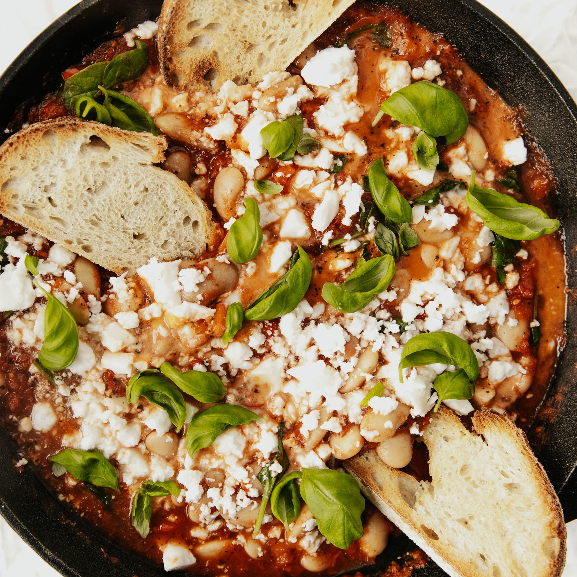 White Beans In Tomato Sauce