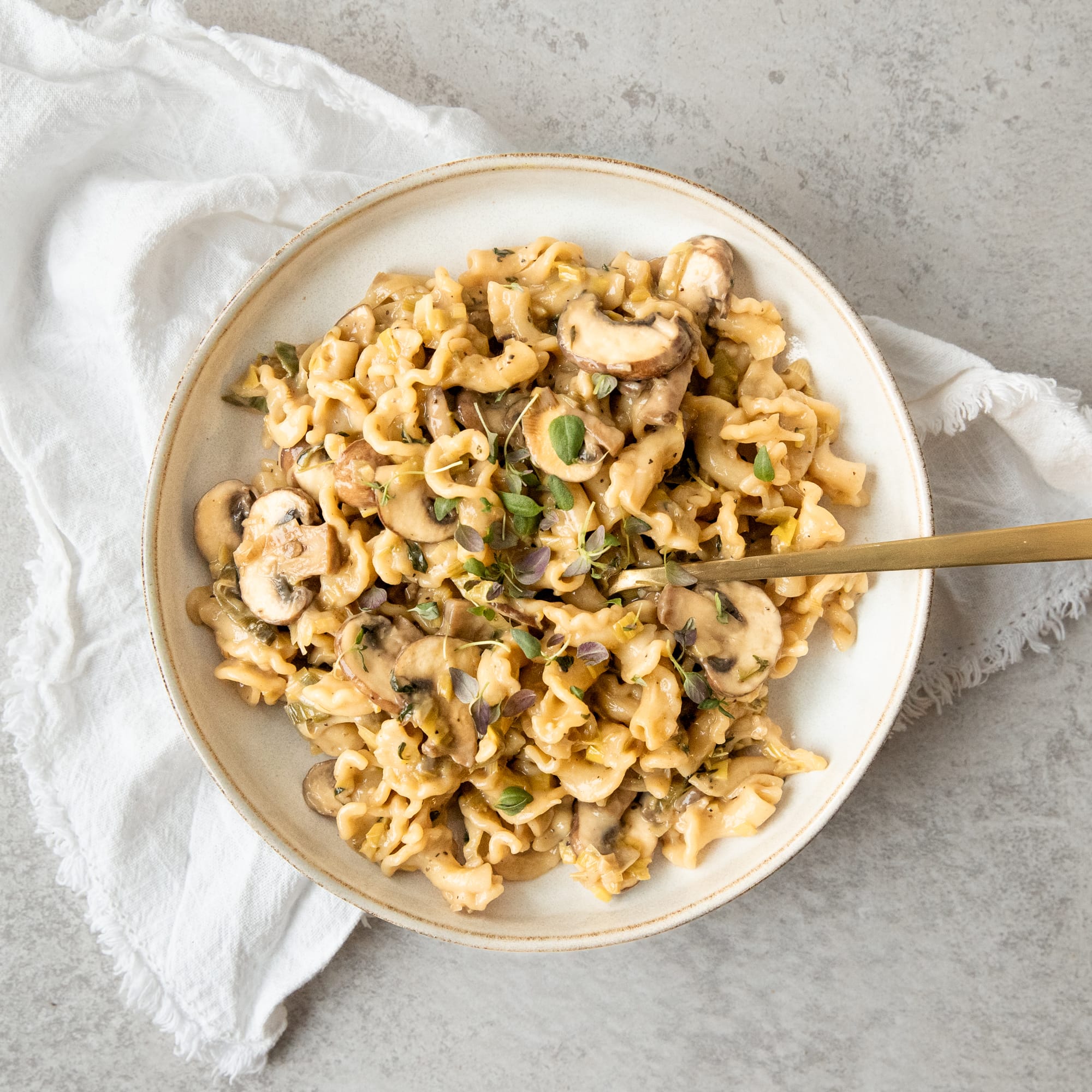 CREAMY MUSHROOM STROGANOFF